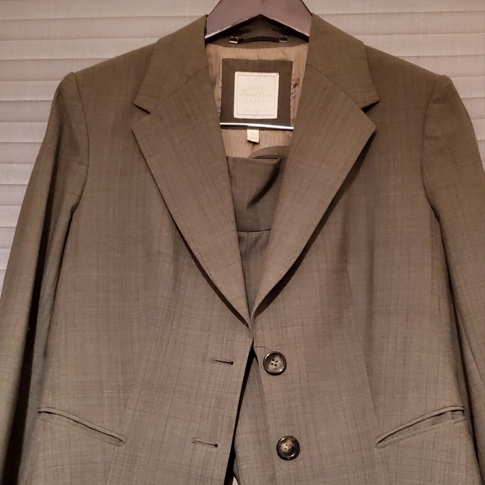 The Limited Travel Suit Sz. 10 Olive